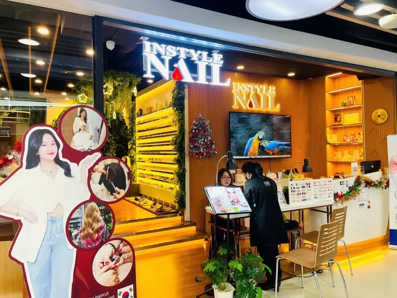 ปีใหม่ ใครที่กำลังจะเปลี่ยนลุคใหม่ไฉไลกว่...