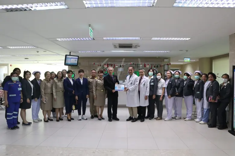 นพ.ดุสิต ศรีสกุล ผู้อำนวยการโรงพยาบาลลานน...