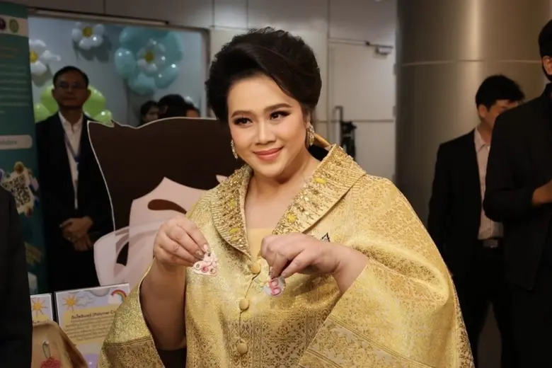 นายแพทย์รุ่งเรือง กิจผาติ อธิบดีกรมวิทยาศ...