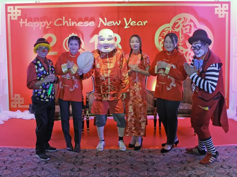 เชิญฉลองตรุษจีนปีมะเส็ง ที่โรงแรม ดิ เอมเมอรัลด์