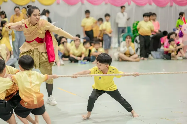 สาธิตฯ ราชภัฏรำไพ จัดสวนบ้านแก้วเกมส์สุดมันส์ นักกีฬาตัวจิ๋วใจโต แข่งขันกันอย่างเต็มที่