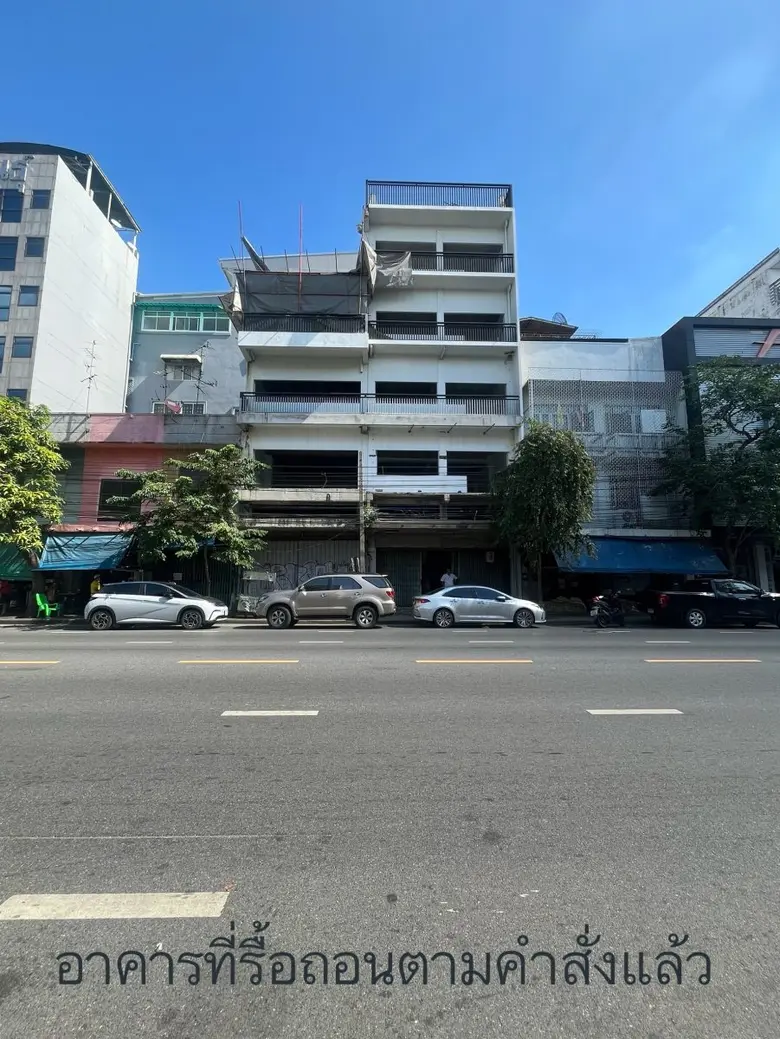 นายเพ็ชร ภุมมา ผู้อำนวยการเขตป้อมปราบศัตร...