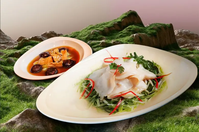 โรงแรม ดิ เอมเมอรัลด์ เชิญทานเมนูพิเศษเพื...