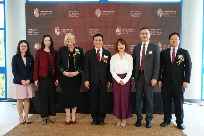 โรงเรียนนานาชาติโชรส์เบอรี กรุงเทพ ซิตี้แ...