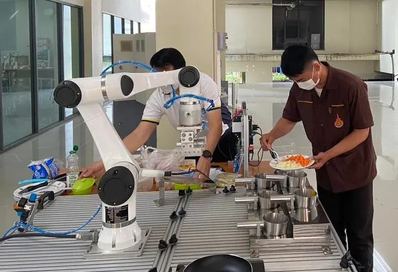 "อธิการบดีอุเทน" เผย มทร.ล้านนาปรับตัว ปร...