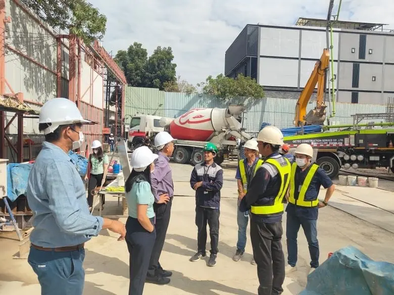 นายประพาส เหลืองศิรินภา ผู้อำนวยการสำนักส...