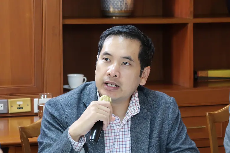 ท้องฟ้าที่ควรสดใสถูกบดบังด้วยม่านฝุ่นพิษ ...