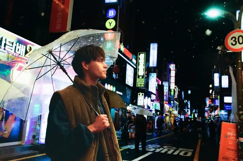 Matthew Ifield (แมทธิว ไอฟิลด์) ศิลปินหนุ...