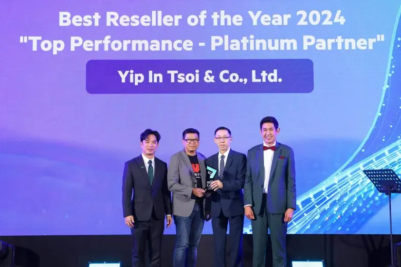 นายสุภัค ลายเลิศ กรรมการอำนวยการ และประธา...