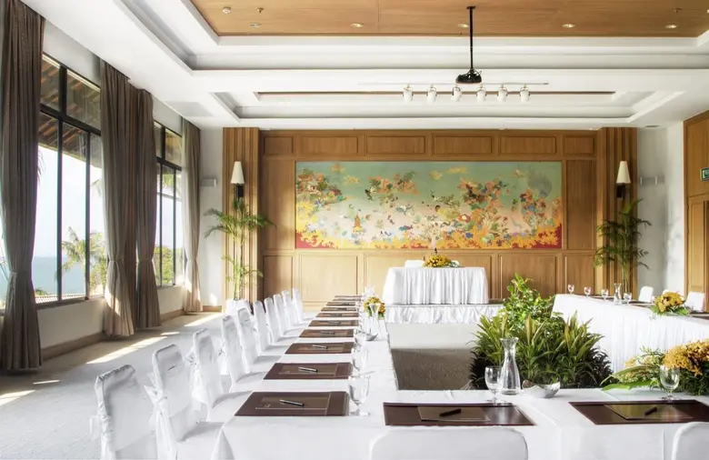 โรงแรมในเครือเคป แอนด์ แคนทารี โฮเทลส์ เส...