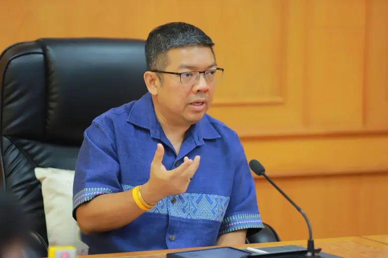 นายครองศักดิ์ สงรักษา รองอธิบดีกรมส่งเสริ...