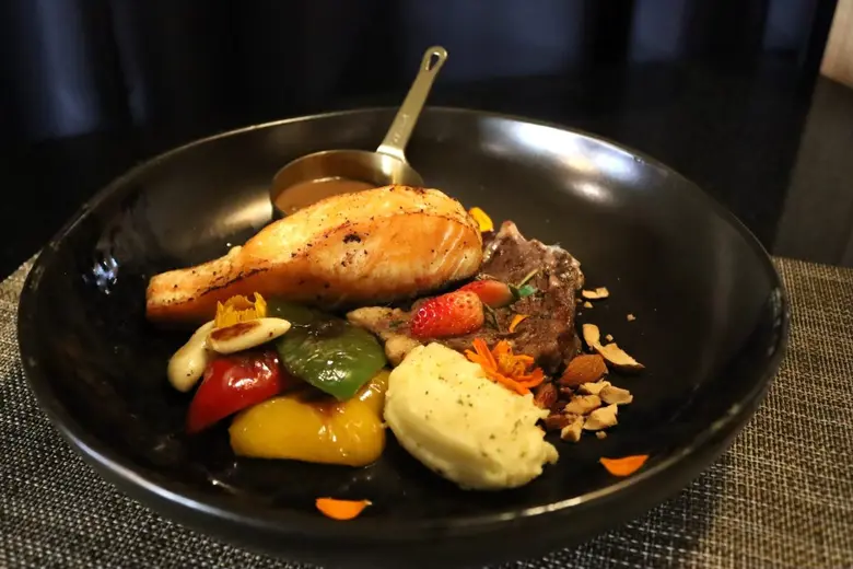 ฉลองวันวาเลนไทน์ที่ Tinidee Trendy Bangko...