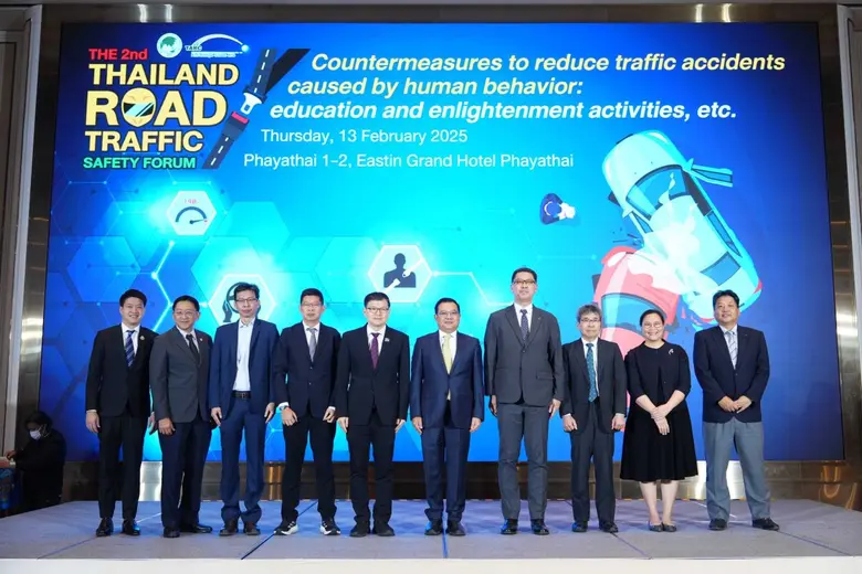 นายจิรุตม์ วิศาลจิต อธิบดีกรมการขนส่งทางบ...