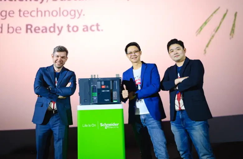 ชไนเดอร์ อิเล็คทริค นำทีมโดย นายเผดิมศักด...