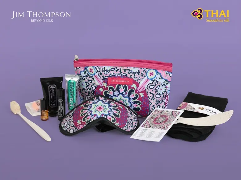 จิม ทอมป์สัน และ การบินไทย เดินหน้าสานต่อความร่วมมือ เผยดีไซน์กระเป๋า Amenity Kit คอลเลกชันใหม่