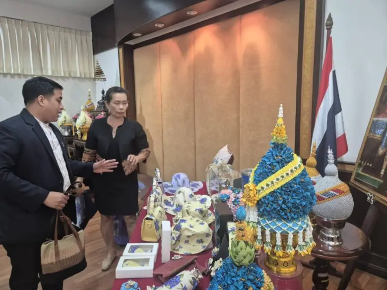 อารยา อรุณานนท์ชัย ประธานคณะกรรมการฝ่ายจำหน่ายดอกแก...