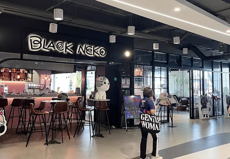 เอ็ม บี เค เซ็นเตอร์ จัดเต็มมัดรวมคาเฟ่เมดโดนใจวัยรุ่นมากที่สุด มาสัมผัสประสบการณ์ใหม่ ๆ กับความสุขและสนุกครบจบในที่เดียว