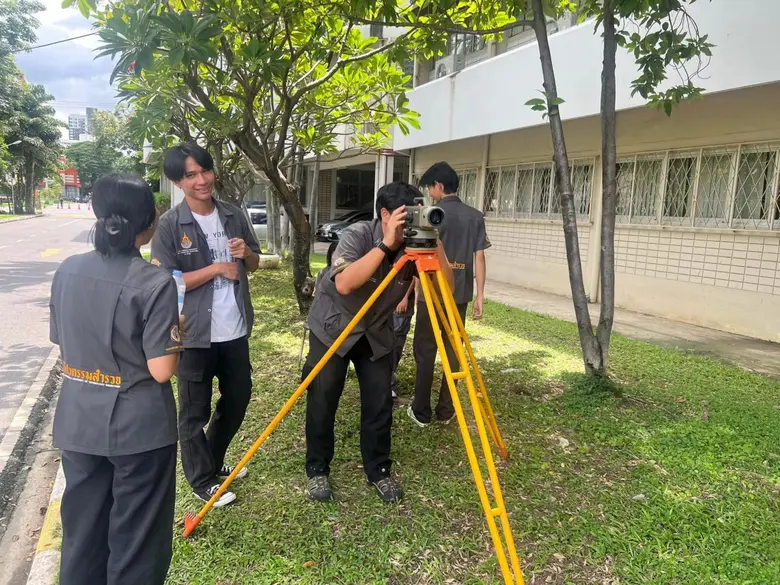 รศ.ดร.พิชัย จันทร์มณี อธิการบดีมหาวิทยาลั...