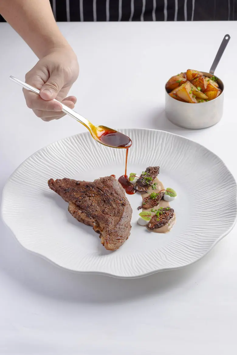 "เห็ดมอเรล" วัตถุดิบยกระดับความอร่อยกับเมนูประจำฤดูกาล ณ ห้องอาหารเรดสกาย โรงแรมเซ็นทาราแกรนด์ฯ เซ็นทรัลเวิลด์