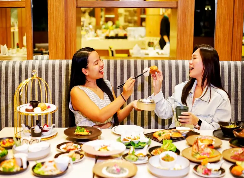 โรงแรมเซ็นทารา แกรนด์ เซ็นทรัลพลาซา ลาดพร...