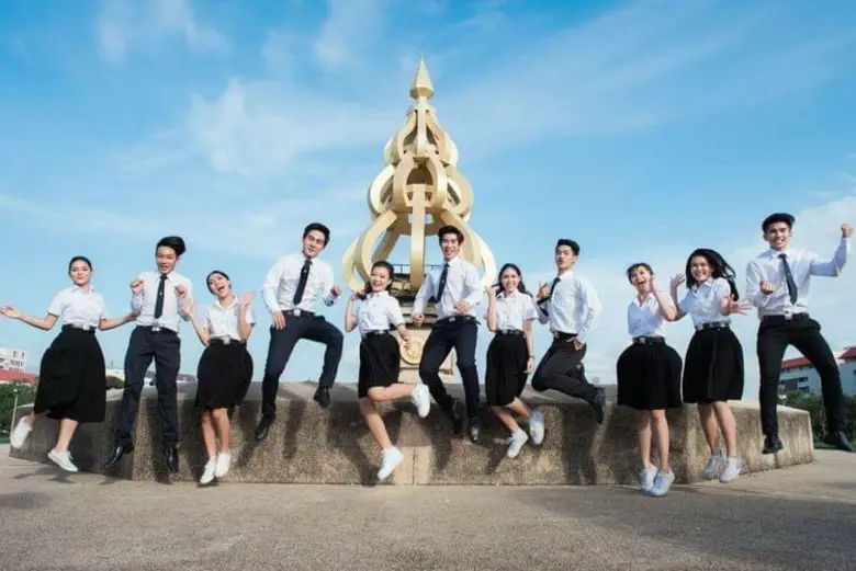 รศ.ดร.สมหมาย ผิวสอาด รักษาการในตำแหน่งอธิ...