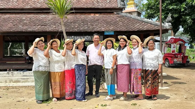สคล.หนุนปลูกผักอินทรีย์ในครัวเรือน ต.แม่ทอม อ.บางกล่ำ สู่วัตถุดิบปรุงอาหารพร้อมเสิร์ฟ "ปิ่นโตร้อยสาย" สร้างรายได้ชุมชน