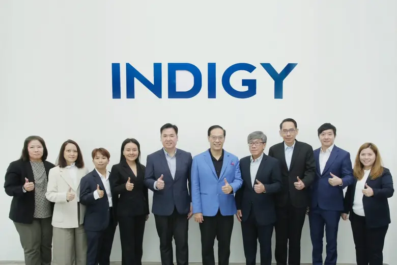 นายวิธาน ฉั่วเจริญศิริ (ที่ 5 จากซ้าย) ปร...