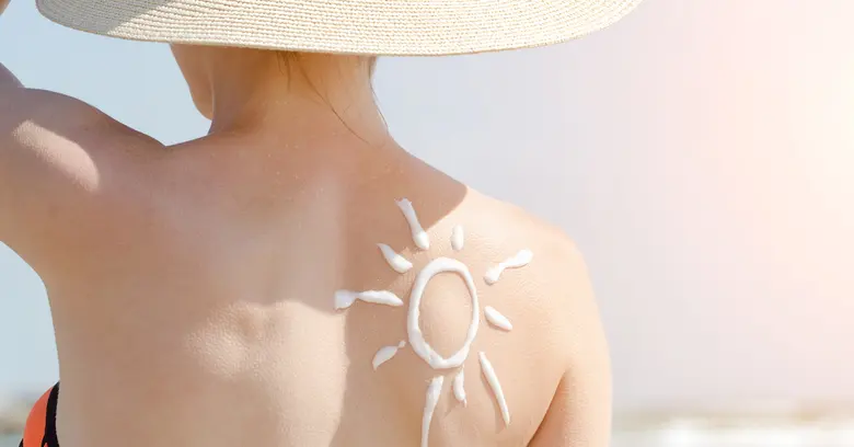 ใหม่!!! MISTINE Aqua V Ultra Light & Brig...