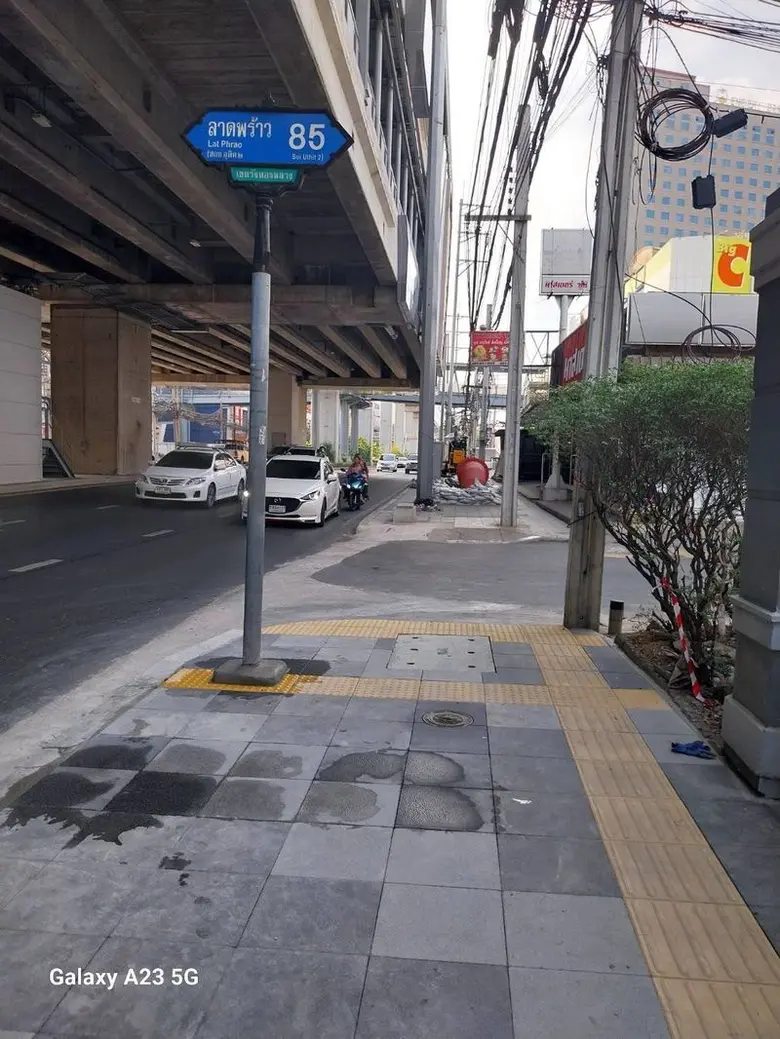 นายธวัชชัย นภาศักดิ์ศรี ผู้อำนวยการสำนักก...