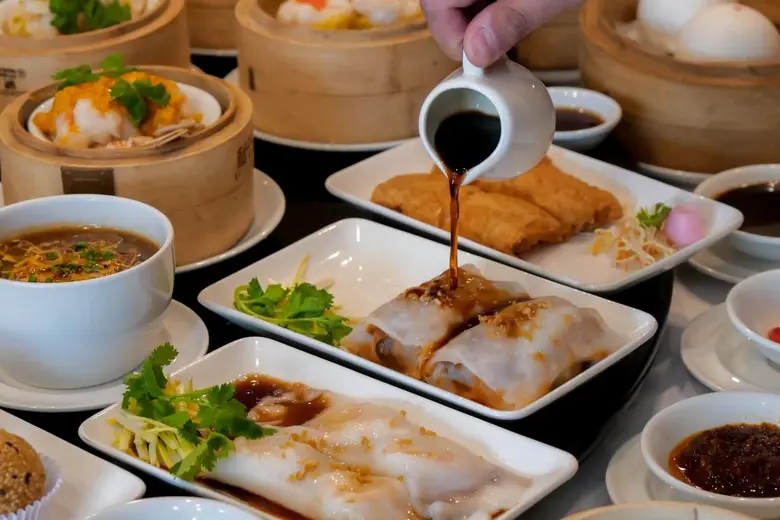 "บุฟเฟต์ติ่มซำมื้อกลางวัน" ห้องอาหารจีนหยก