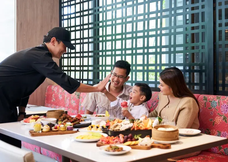 Chon-Som All Day Dining, Courtyard by Mar...