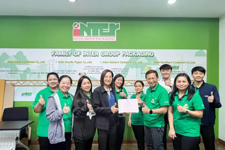 นางเบ็ญจมาศ พุ่มช้าง ผู้อำนวยการสำนักงานสวัสดิการแล...