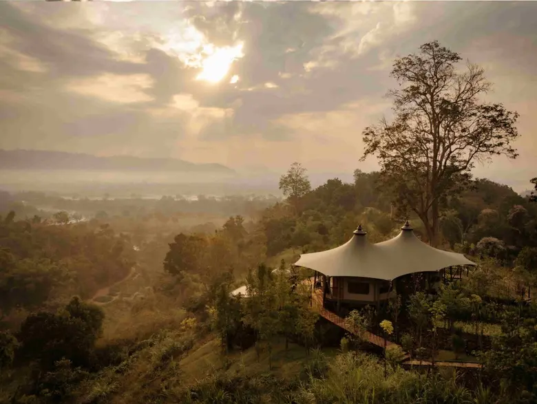 อนันตราสามเหลี่ยมทองคำ แคมป์ช้าง แอนด์ รี...