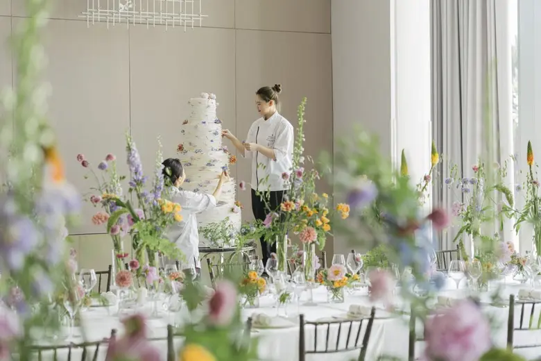 โรงแรมโฟร์ซีซั่นส์ กรุงเทพฯ ริมแม่น้ำเจ้า...