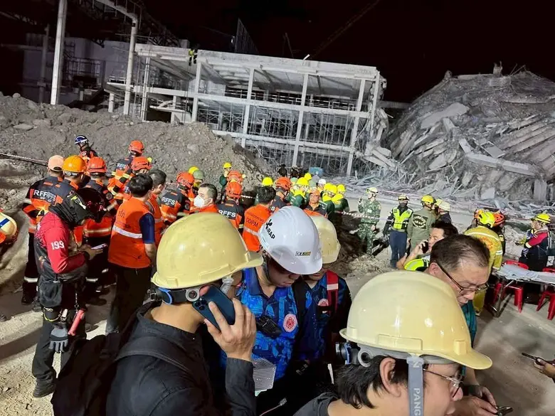 ทีมหุ่นยนต์กู้ภัย "iRAP Robot" มจพ. ร่วมกับ อว.เข้าพื้นที่ช่วยเหลือผู้ประสบภัยฯตึก สตง. ถล่มจากเหตุแผ่นดินไหว