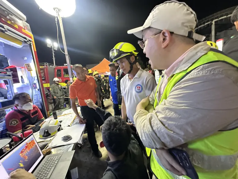 ทีมหุ่นยนต์กู้ภัย "iRAP Robot" มหาวิทยาลั...