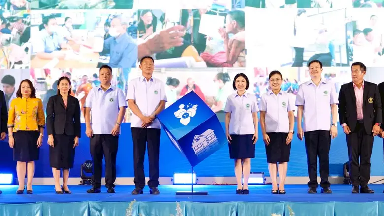 นายเดชอิศม์ ขาวทอง รัฐมนตรีช่วยว่าการกระท...