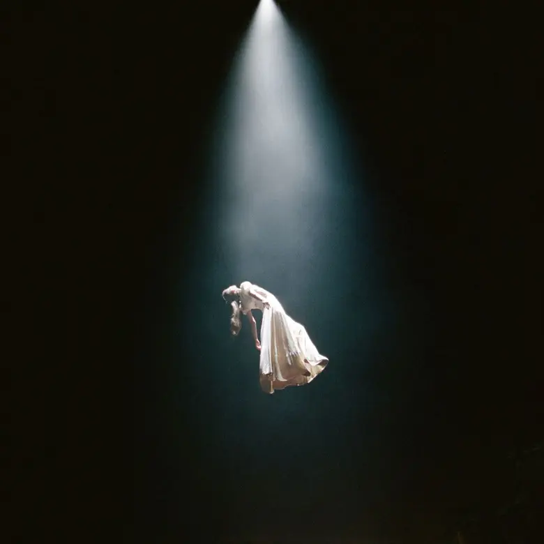 Ariana Grande ส่งเพลงใหม่ "twilight zone" พร้อมหนังสั้นที่กำกับ-เขียนบทเอง ฉลองอัลบั้ม eternal sunshine deluxe: brighter days ahead