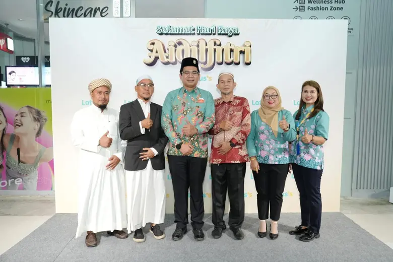 โลตัส ผู้นำธุรกิจค้าปลีก ภายใต้ บริษัท ซี...