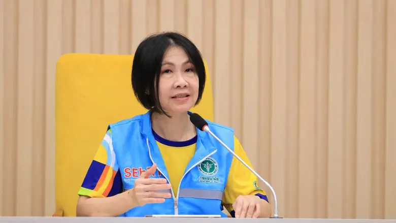 แพทย์หญิงอัมพร เบญจพลพิทักษ์ อธิบดีกรมอนา...
