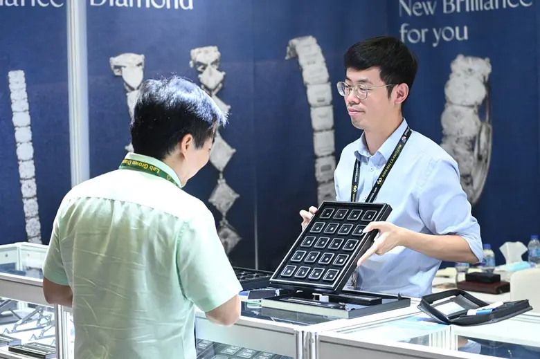 อุตสาหกรรมอัญมณีและเครื่องประดับในอาเซียน...