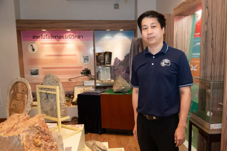 รศ.ดร.กันตภณ สุระประสิทธิ์ อาจารย์ประจำภา...