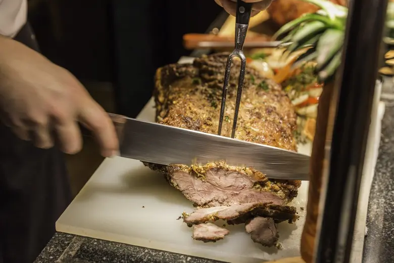 โรงแรมแคนทารี เบย์ ศรีราชา ที่พักระดับพรี...